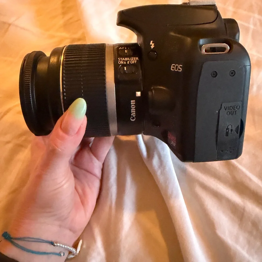 Canon Black EOS Rebel K S DSLR with 35-80mm Zoom Lens - Picture 5 of 13